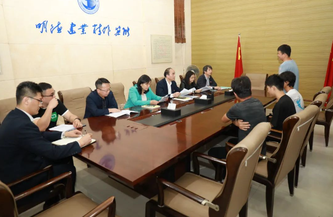 学校党委书记刘清赴湖南城建职业技术学院看望升学“青苗”学子